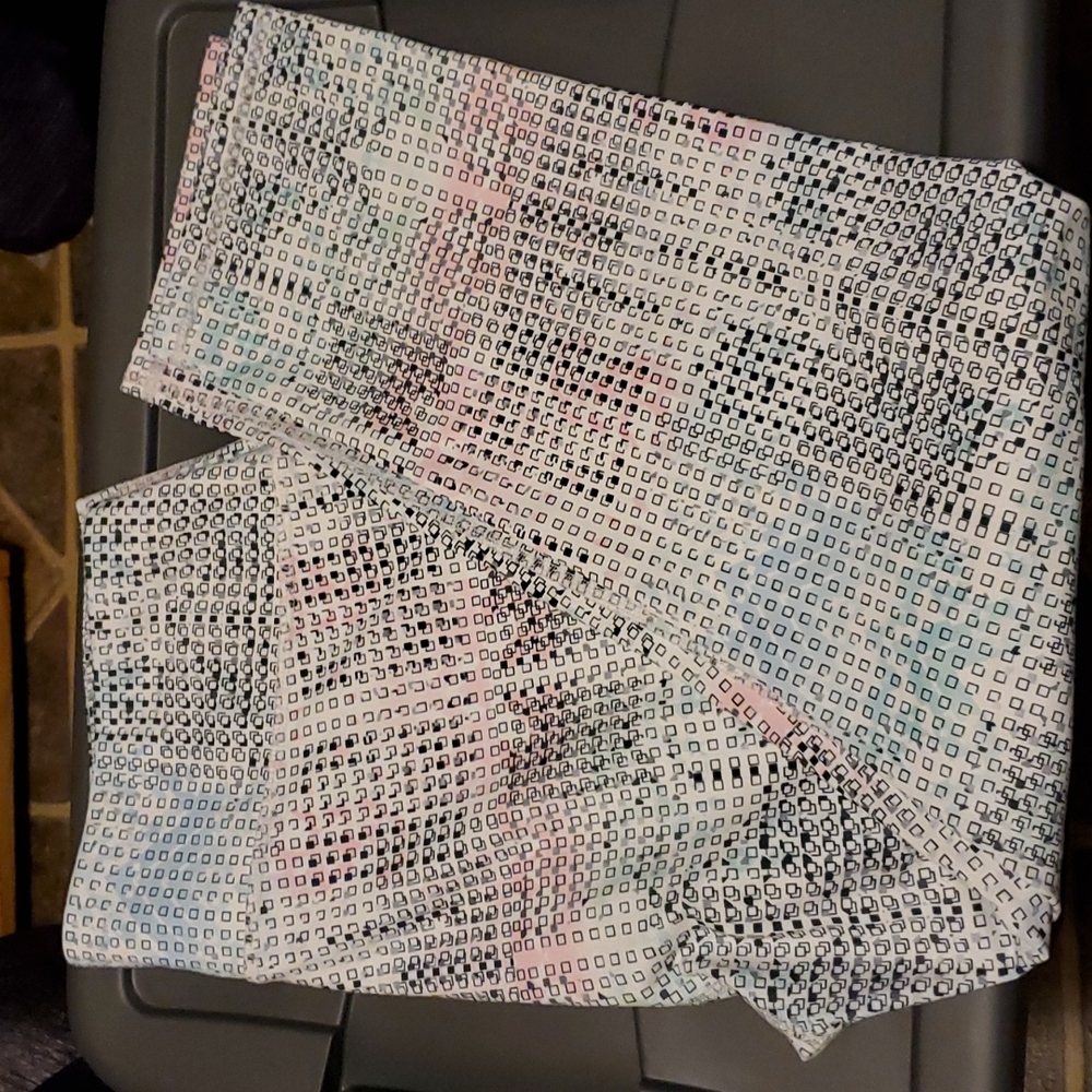 Fabletics Capri leggings